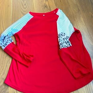 Crew neck long sleeve patterned shirt